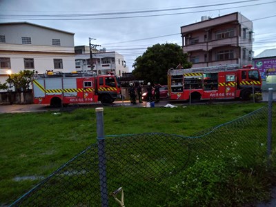 后里廢輪胎廠大火 消防人員今早全面撲滅