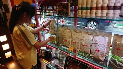 屯區少年社區服務職場體驗  一日店員啟發學生職業興趣