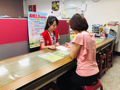 減輕照顧者負擔 衛生局：初次申請外籍看護可先提供長照服務