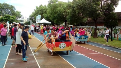 中市迎端午 陸上龍舟賽熱鬧滾滾