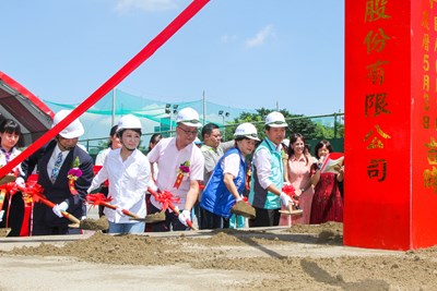 「繼續開工，建設台中！」中市游泳訓練中心動土 盧市長：建設台中刻不容緩