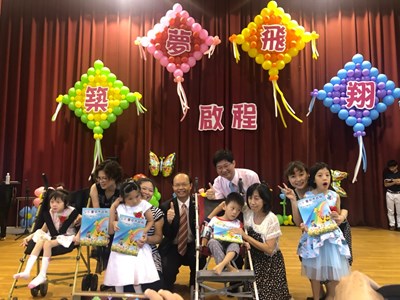 台中特殊教育學校畢典　154位學生開心畢業