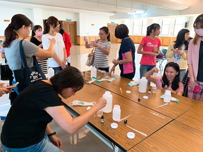 中市環保局教幼教老師自製環保消毒液 守護幼兒園飲水安全