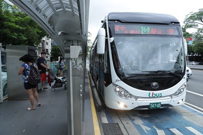 網謠傳雙十公車政策向中央討錢並恐跳票  中市府駁斥：子虛烏有