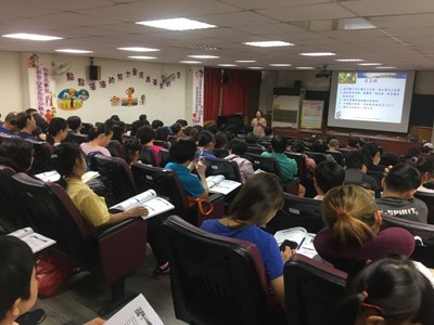 確保校園食安 中市教育局與食安處研習營提升廚工食品衛生知能