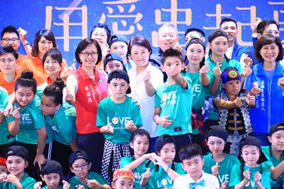 沐風感恩餐會籌募弱勢孩童課後照顧經費 盧市長盼更多資源投入 讓愛永不止息