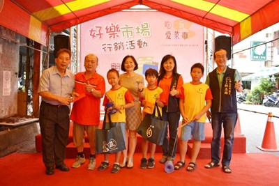 中市府推廣傳統市場 中義市場購物促銷回饋居民支持