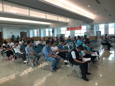 水利局在沙鹿區公所邀請地方民代、里長及在地民眾召開地方說明會
