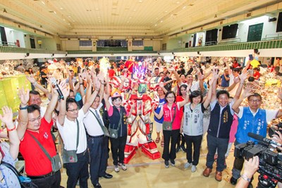 中市辦花燈製作研習　楊副市長盼燈會圓滿舉辦也為學員加油