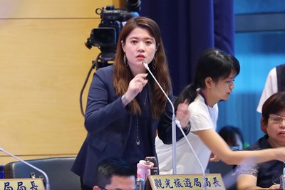 觀旅局長林筱淇懇請議員支持台灣燈會墊付案