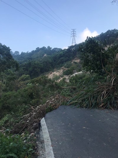 中88線因連日大雨崩塌走山