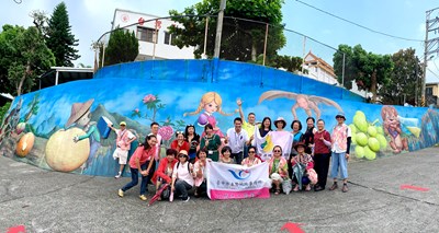 志工與社區營造激火花 東勢豐原大甲地政志工訪石岡彩繪巷