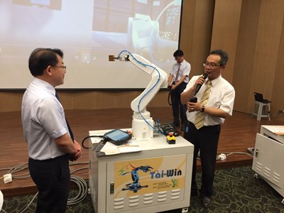 培育工業4.0人才 上銀科技捐贈台中9所高中職機械手臂