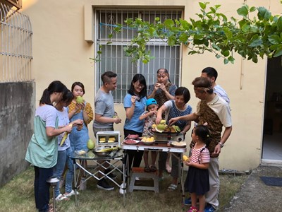 中市府宣導使用電烤爐烤肉低油煙最健康