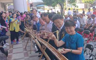 「長長韭韭流水麵」活動將組合起12公尺長的竹橋，不僅可以享受日式流水麵的樂趣，同時也能夠體驗清水「韭讚麵」的爽口Q彈、有嚼勁的口感。