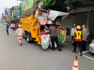 國定假日定時定點垃圾收運