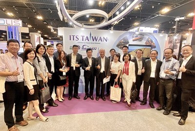 全球智慧運輸界最大年度盛會的第26屆智慧運輸世界大會(ITS World Congress 2019)日前在新加坡舉行，台中市為這次大會收錄最多論文的台灣縣市，由交通局長葉昭甫率隊發表「國一暨台74匝道及平面聯絡道路號誌協控計畫」等4篇論文。