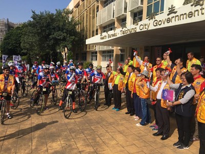 「不倒騎士」單車環台抵台中