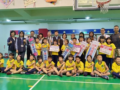 公費流感疫苗開打 中市26家醫院入校接種