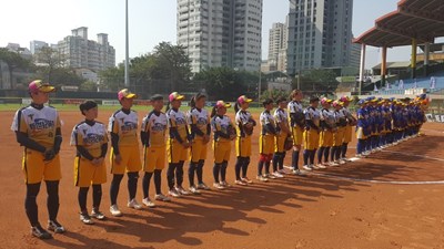 新力旺企業女子壘球聯賽