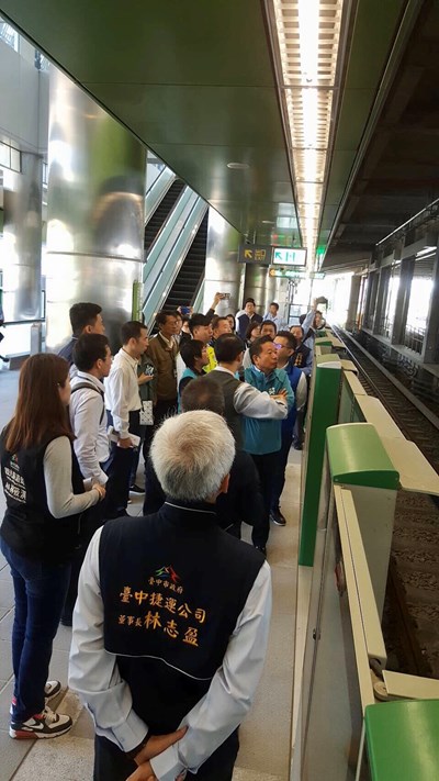 市議會交通地政觀光委員會今(29)日實地考察捷運台中高鐵站(G17)南側工程及設施，並聽取綠線全線辦理情形，大力肯定工程進度，盼全力達成明年通車目標。
