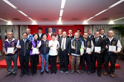 中市15區公所調解委員會獲績優   盧市長頒獎肯定