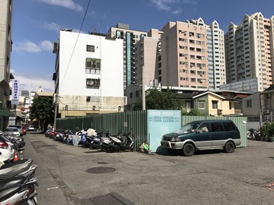 北區「衛道黃金城」為台中市921震災全倒建物首案危老重建，並獲20%容積獎勵。