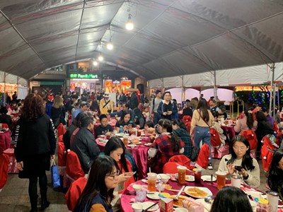 「2019一中商圈10元銅板價，聖誕辦桌趴」席開25桌