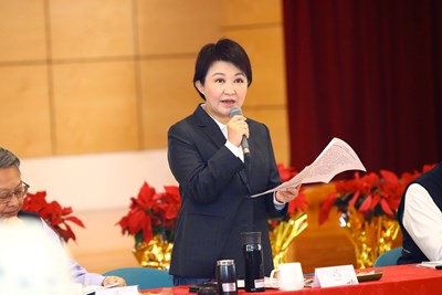 市長盧秀燕主持市政會議