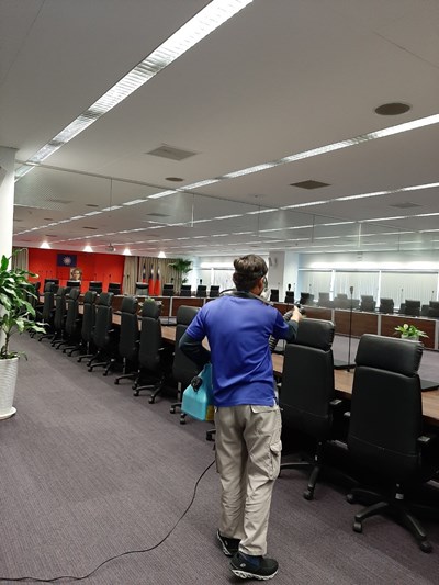 辦公廳舍全面清潔消毒