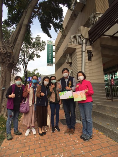 老人福利機構全力防疫   中市社會局長視察關心