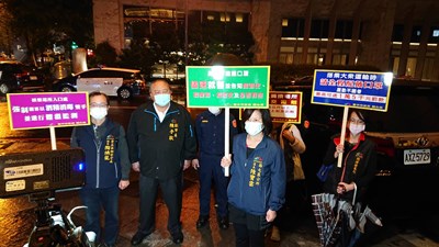 陳副市長率隊前往酒店稽查