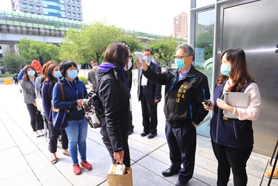 中市府彈性上下班今實施   令狐副：市民服務不中斷