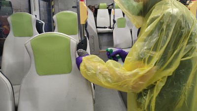 接駁確診案例公車連夜全面消毒