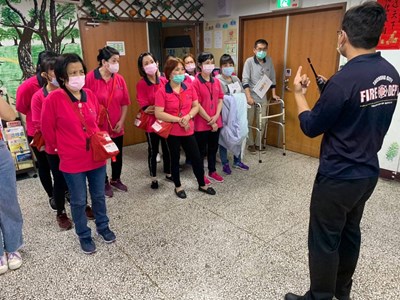 消防人員指導療養院自衛消防編組演練