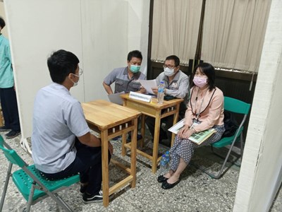 媒合會提供現場面試，當天公布結果，保證每位學生均能錄取