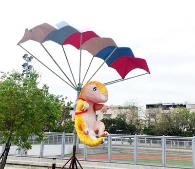 延續台灣燈會熱情 超萌動物極限挑戰燈組大里展出