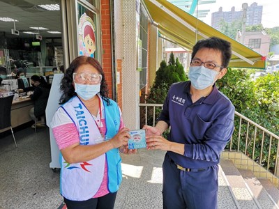 今年最窩心的母親節禮物，台中市政府消防局推薦「住宅用火災警報器」。