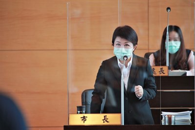 台中市長盧秀燕表示，市府祭出最高200萬空汙檢舉獎金。