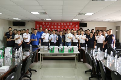 民間企業贈原裝進口消防設備 中市消防局感謝支持救災工作