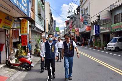 為促進潭子、大雅、神岡商圈發展，台中市政府經發局與潭子區公所、大雅區公所等人員共同現勘