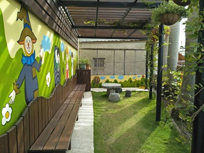 外埔區安定國小緊扣圖書室主題廣設閱讀空間