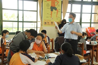 全國首創！ 中市獎勵績優教師帶職帶薪進修