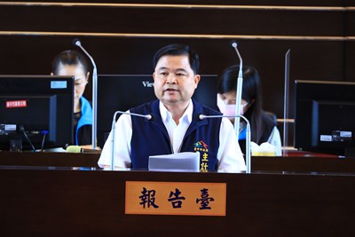 主計處長蔣建中針對「110年度臺中市總預算案編製情形」進行報告
