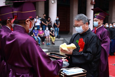 副市長令狐榮達擔任正獻官