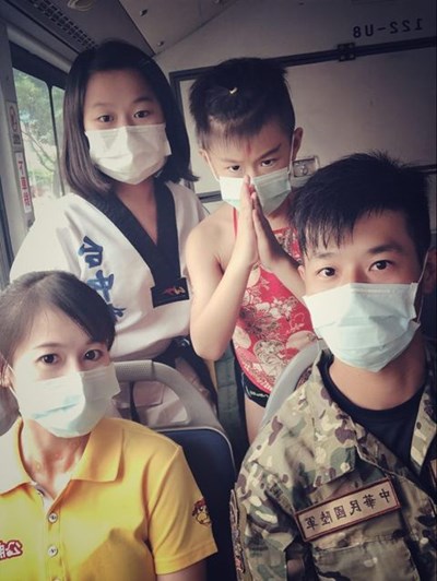 小朋友扮演「環保」三太子