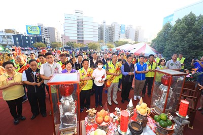 梧棲真武宮南巡   盧市長接駕為台中祈福