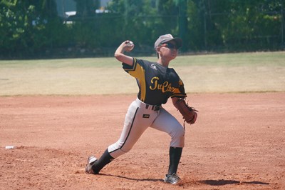 為選出優秀隊伍代表台中參賽，台中市政府運動局與台中市體育總會棒球委員會合作，今(12)至14日於金龍與萬壽棒球場舉行代表隊選拔賽