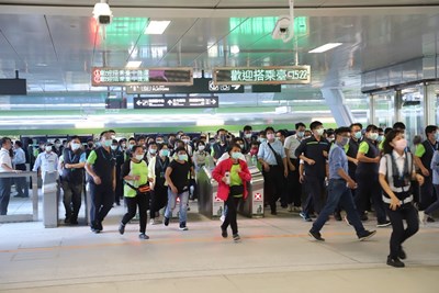 迎接履勘挑戰   中捷動員500人模擬緊急事故演練