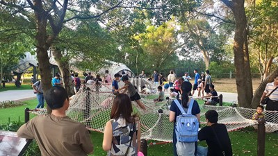 全國唯一鋼管爬網在大甲鐵砧山